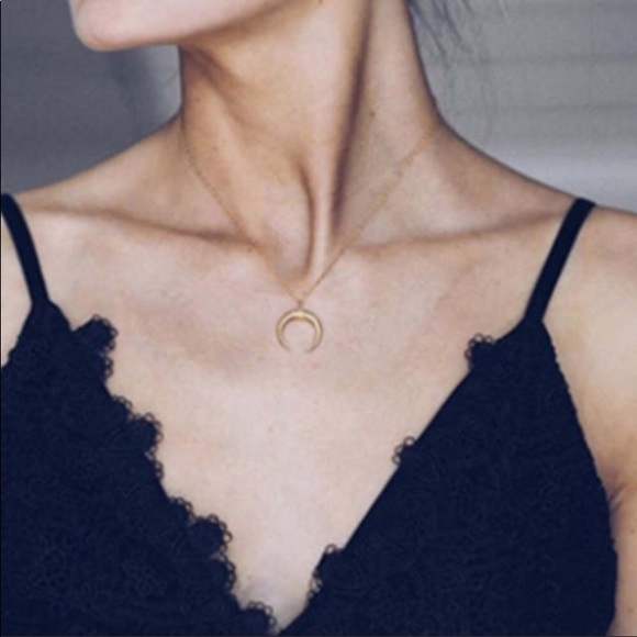 Jewelry - Crescent 🌙 Moon Necklace